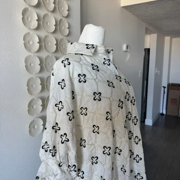 Italian Linen-Blend Beach Cover-Up Top | Made in Italy - Picture 2 of 9